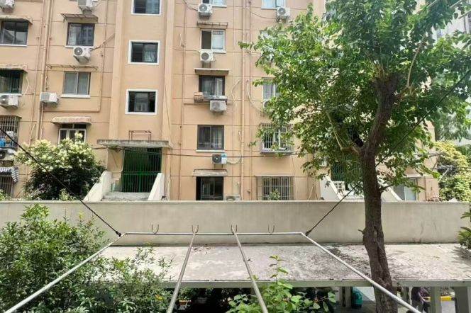 Jiaotong Uni 1BR-Line 10/11 Metro