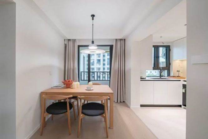 Brand New 3BR Apartment in Premium Gubei Compound  