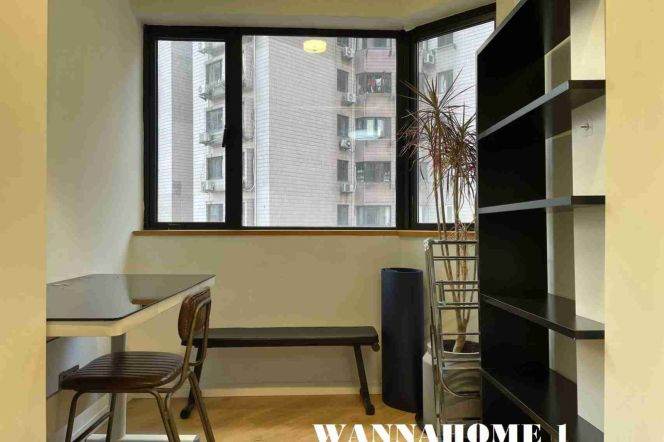 Great Area+Modern&Bright&Spacious 3Bdrs 2Baths Apt+Jing An Temple+L14 Wu Ding Rd