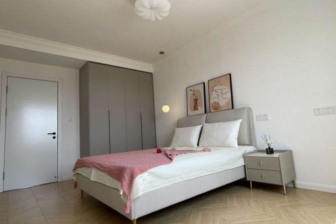 caobao rd elevator 2BR/big living room@L1/3/12