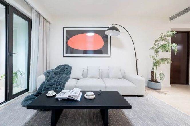 Brand New 3BR Apartment in Premium Gubei Compound  