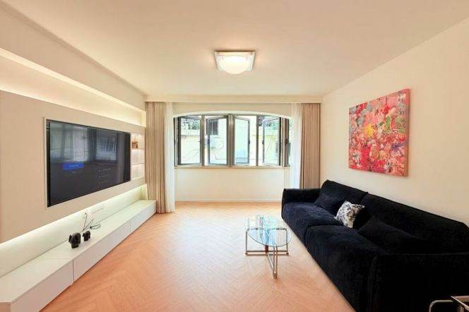 Jing’an temple station stunning & spacious 1br with 13k