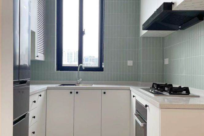 Bright&Spacious&Modern 2Bdrs 1Bath+High Ceiling+Nice Compound/L3+4+10 Hong Qiao Rd
