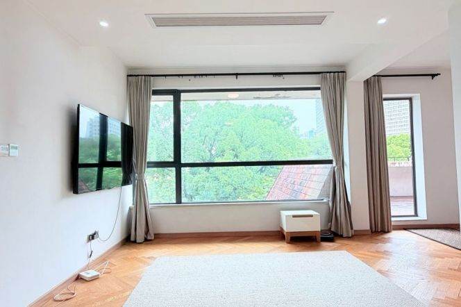  Prime Xingguo Road 2BR with Massive 50sqm Private Terrace