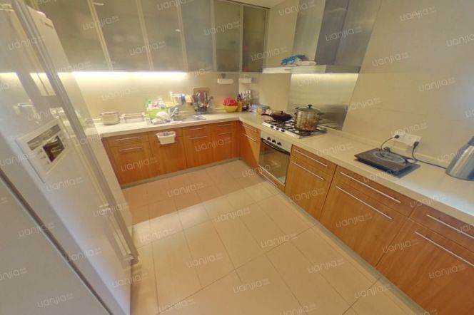 3 Brs, 2 Baths, Open Balcony/Central ac/Oven/Gym/Swimming pool, 170 sqm @ Zhenping metro L3,4&7