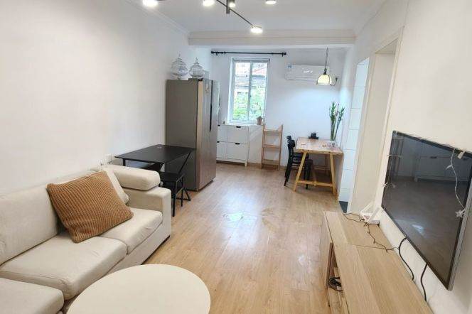 Modern 3Brs/1Lr/1Bt apt nr Changping rd,M7