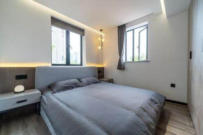 Yueyang/ Dongping Rd floor heat 1br/2lr/1ba apt with balcony;L1