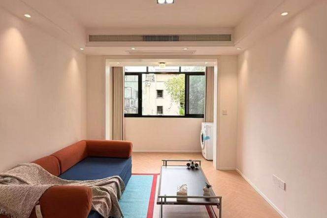 Modern nice 1BR APT Fuxing Rd Shanxi(s) Rd 8.3k