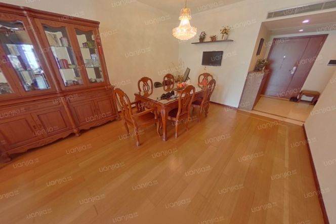 3 Brs, 2 Baths, Open Balcony/Central ac/Oven/Gym/Swimming pool, 170 sqm @ Zhenping metro L3,4&7