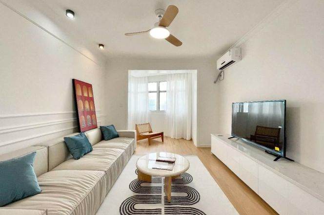 caoyang rd elevator 1BR/big living room@L3/4/11/14