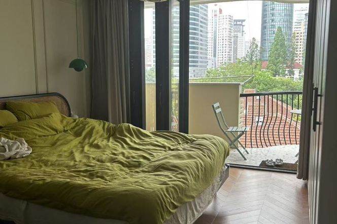 Jiangsu Road Metro Station, zero distance, large 1-bedroom apartment with underfloor heating