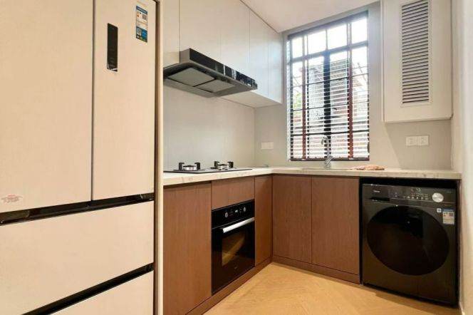 Jing’an Villa - West nanjing Road - renovated apt- prime location- Taikoo Hui 