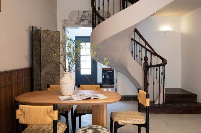 South Shanxi Rd Station Whole Building 3Br/2Bath with Terrace Line1/10/12 Nr Iapm