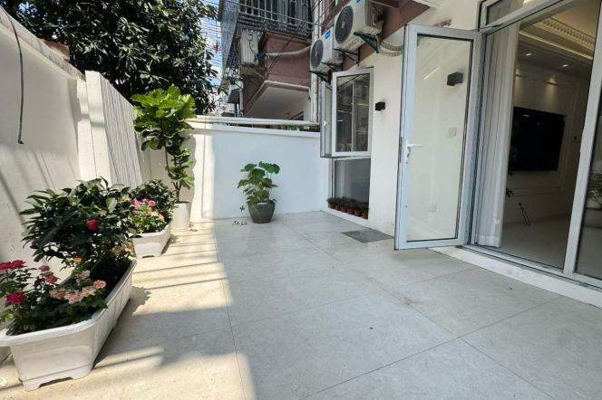 jiaotong uni 1BR/big yard@L10/11