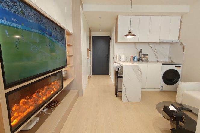 Short term cozy bright modern 1 br 8.5K golden location M2/7/14