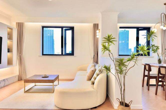 West Yan'an rd/modern 2br 2lr/big living room/bright room/high floor,@L3/4