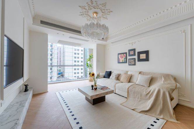 Xujiahui Light‑French Style 2‑Bedroom Bright Apartment