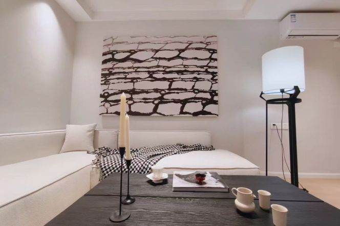 11k clean 2Br with courtyard nr Damuqiao Rd.line4/12