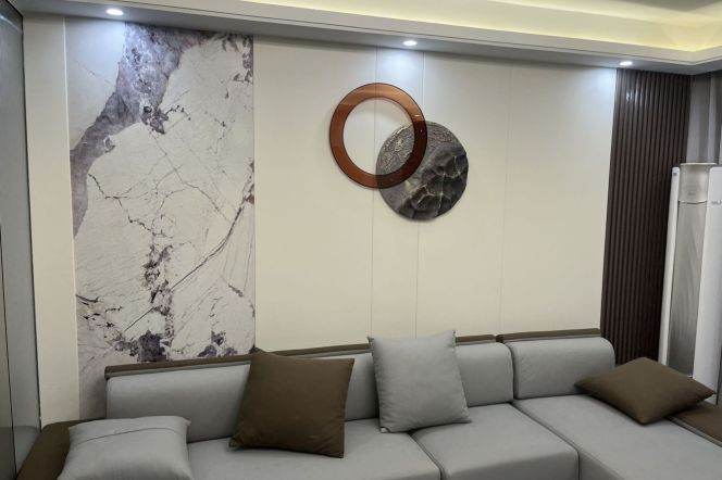 3 Brs, 2 Baths with Balcony/Gym/Swimming pool , 130 sqm @ Lancun metro L4&6