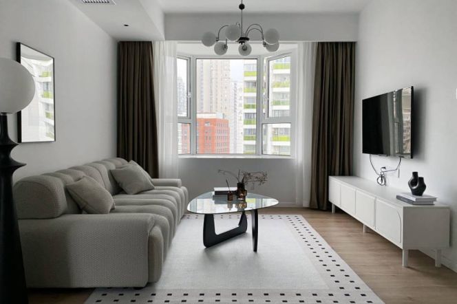 Elevator 1BR on Lingling Rd, 3 mins to Metro Line 1 & 4, near Shanghai Indoor Stadium