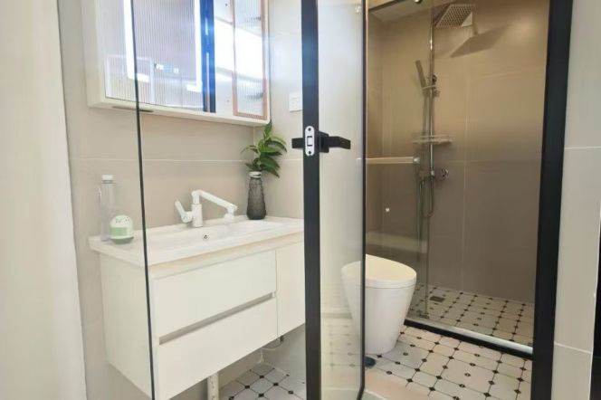 Spacious 1Br/1Lr/1Bt apt nr South shanxi rd,M1/10/12/13