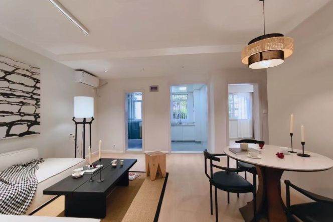 11k clean 2Br with courtyard nr Damuqiao Rd.line4/12