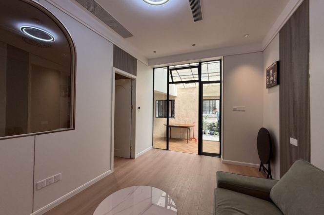 Nice yard 1Br/1Lr/1Bt apt nr Xujiahui,M1/9/10/11