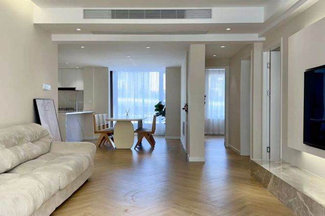 Modern decoration 3brs with floor heating and balcony beside Xin hua road