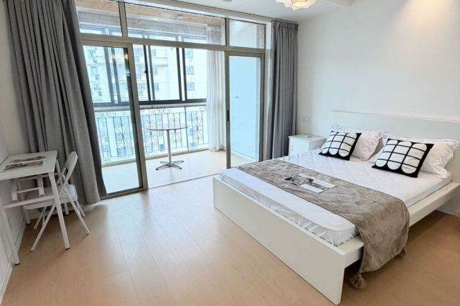 Fresh elevator 1br Nr Zhongshan park M2/3/4