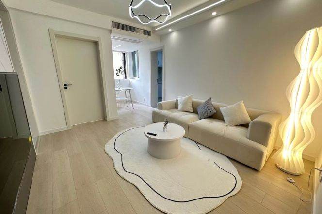 8.4k 1Br Nr The Suzhou River Nr Jiangning Rd.line13