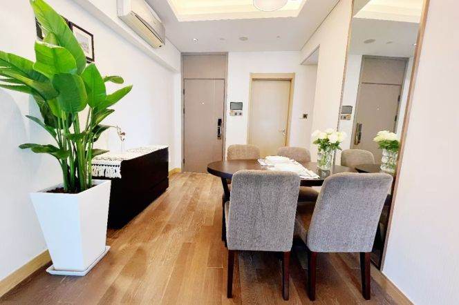 High-rise 2br/2bt Flat with open Balcony in south Shanxi Road