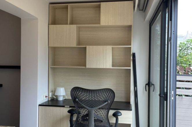 Modern decoration 2brs with floor heating and terrace nearby west nan jing road CBD 