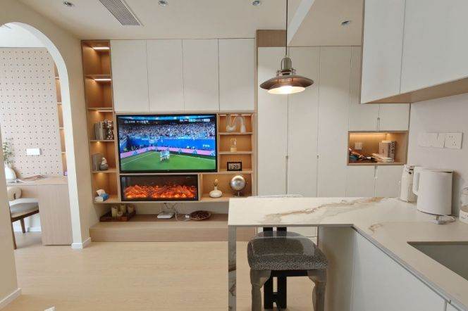 Short term cozy bright modern 1 br 8.5K golden location M2/7/14