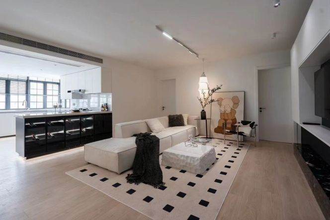 Modern decoration 3brs with balcony and floor heating in central Xujiahui area