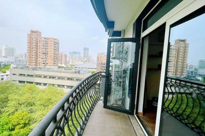 High-rise 2br/2bt Flat with open Balcony in south Shanxi Road
