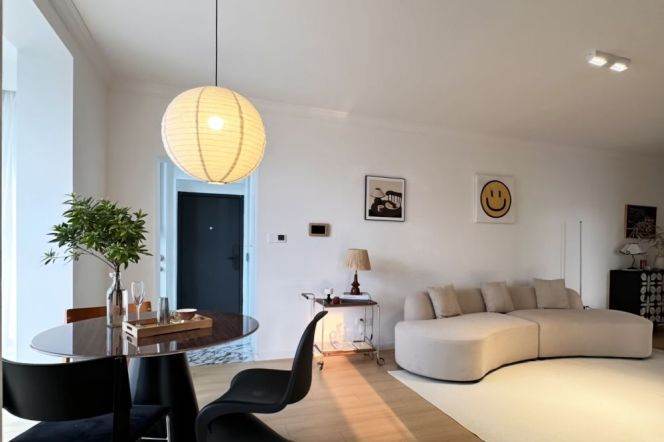 Zhongshan Park -2beds - elevator- modern & Bright- Proper entrance 
