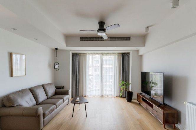 Decent 3br/2bt Flat in Regal Garden