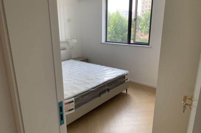3br zhongshan park station