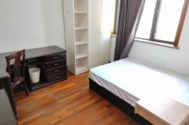 Cozy bright room west yan an lu 3/4 Zhongshan park 2/3/4 ECNU