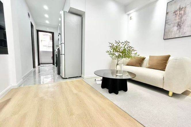 changping rd modern 1BR/living room@L7/14