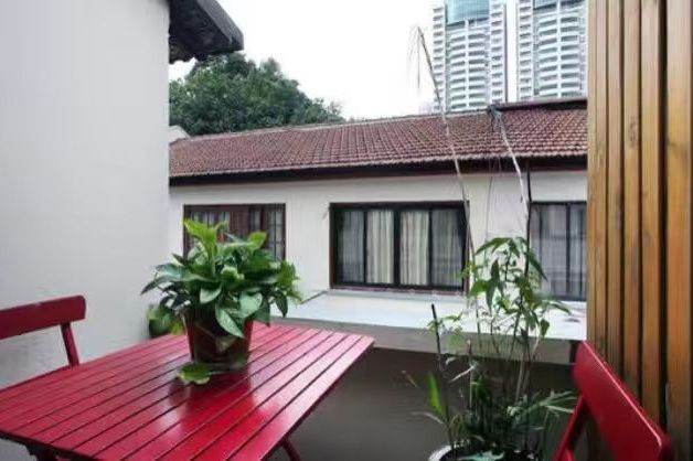 Anfu rd Cozy 2Br+Terrace @ L1/7 Changshu rd station