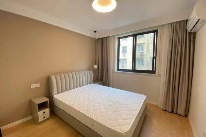zhongshan park modern 1BR/big living room@L2/3/4