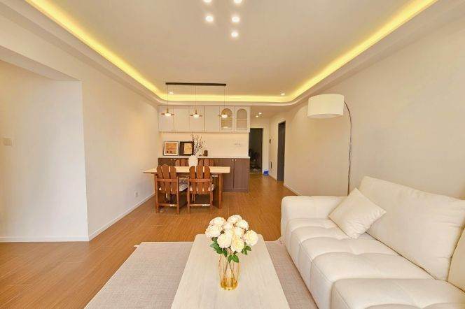 3 Brs, 2 Baths, Floor heating/Central ac/Oven/Dish washer, 130 sqm @ Shangcheng metro L9