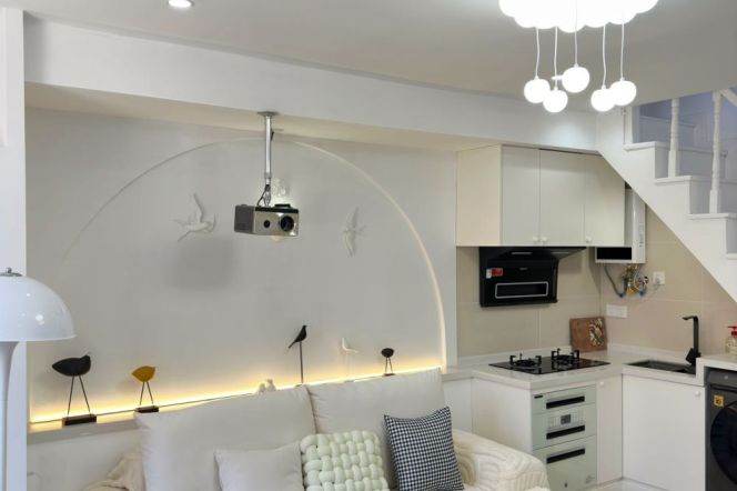High ceiling 1Br/1Lr/1Bt apt nr West nanjing rd,M2/12/13
