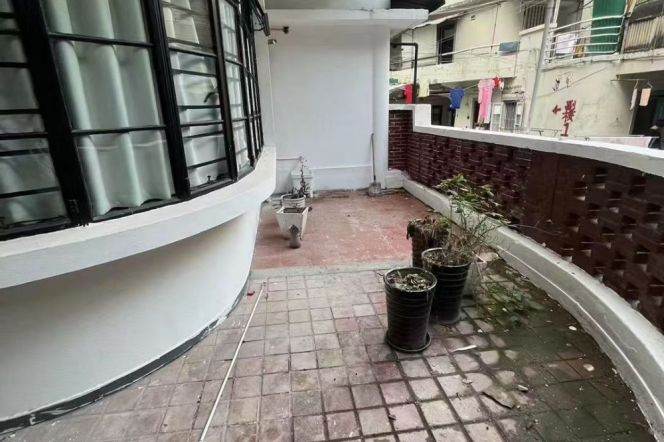Bright 1Br/1Lr/1Bt apt nr Jiashan rd,M7/9/12