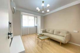 zhongshan park modern 1BR/big living room@L2/3/4
