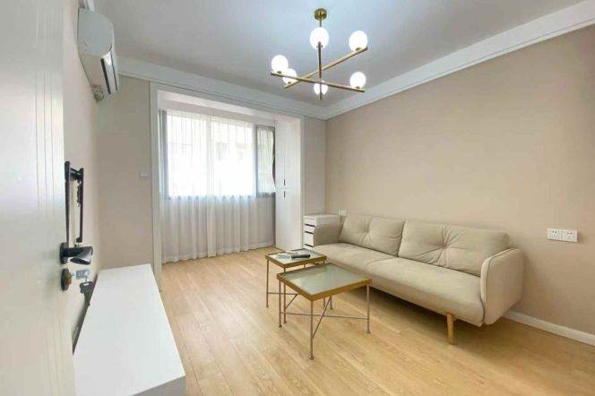 zhongshan park modern 1BR/big living room@L2/3/4