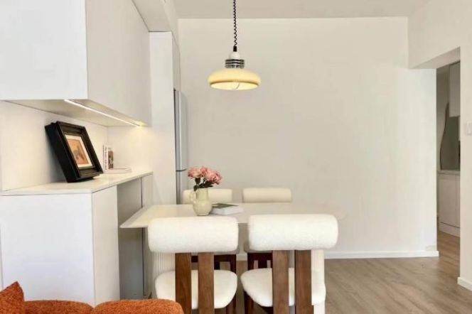 Excellent 2bedrooms apt with central AC near Line4 & 10Hongqiao Rd