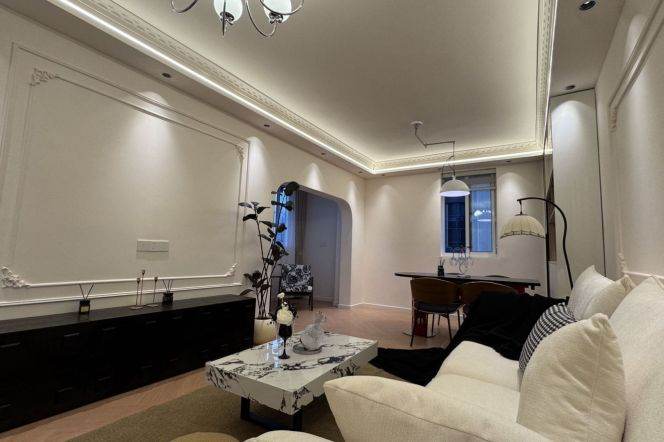 13.8k Brand new 2Br with floor heating Nr Jiaotong University line10/11