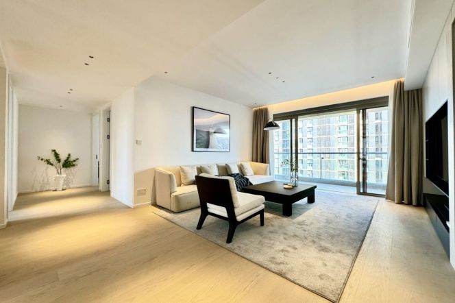 brand new big 4brs floor heating open balcony nice view near Huang pu river line 6,9,14 